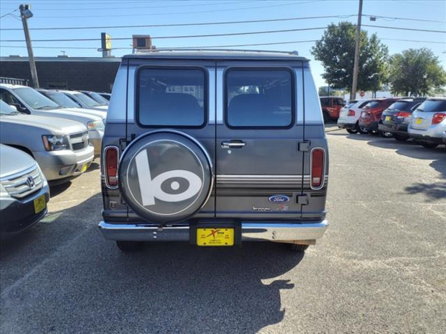 1990 Gray Ford E-150 Bivouac (1FDEE14H6LH) with an 8 Cylinder Fuel Injected engine, Automatic transmission, located at 1401 N. Hobart, Pampa, TX, 79065, (806) 665-9872, 35.549953, -100.975098 - Photo#3