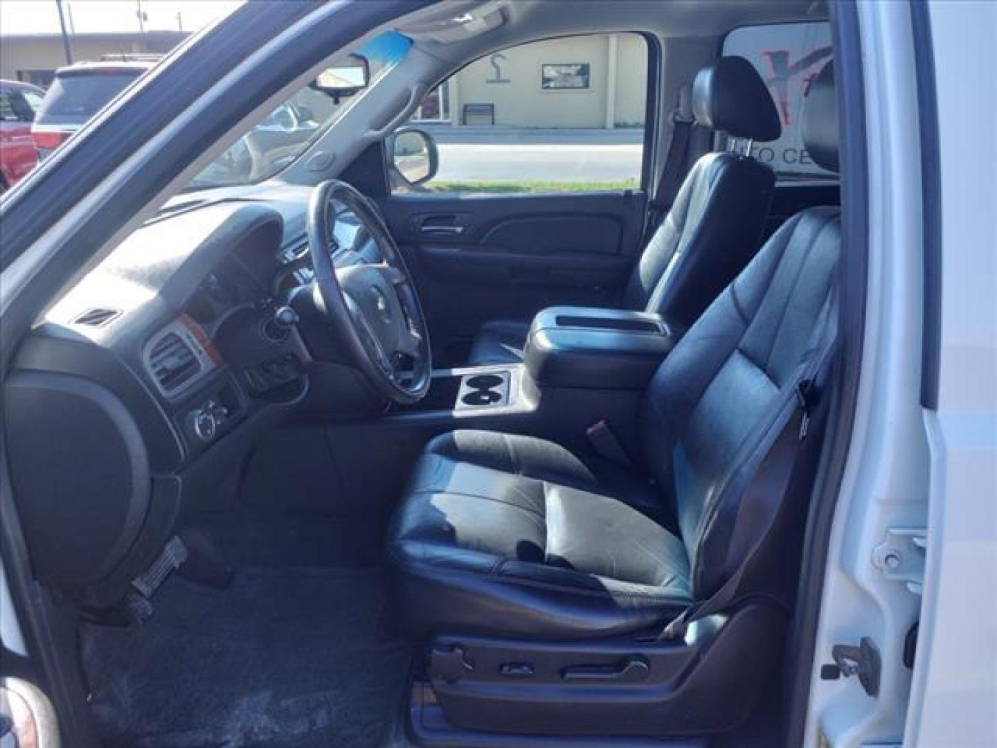 2013 Summit White Chevrolet Suburban LT (1GNSCJE07DR) with an 5.3L Vortec Iron Block 5.3L Flex Fuel V8 320hp 335ft. lbs. Sequential-Port F.I. engine, 6-Speed Shiftable Automatic transmission, located at 1401 N. Hobart, Pampa, TX, 79065, (806) 665-9872, 35.549953, -100.975098 - Photo#11