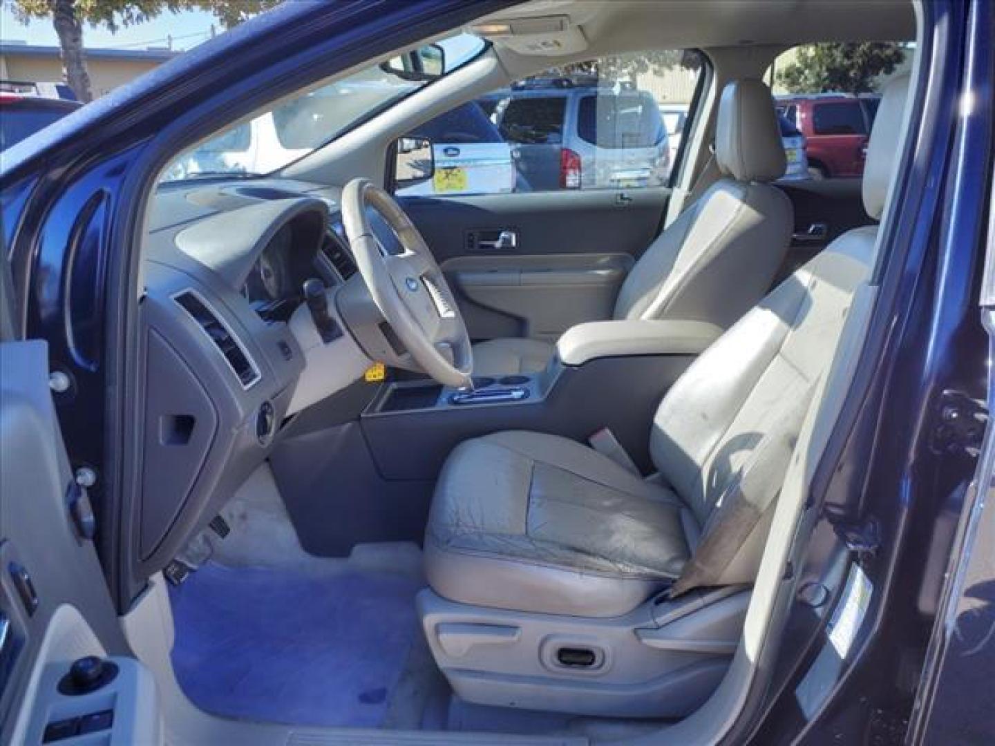 2008 Dark Ink Blue Clearcoat Metallic Di Ford Edge SEL (2FMDK38C58B) with an 3.5L 3.5L V6 265hp 250ft. lbs. Sequential Multiport Fuel Injection engine, 6-Speed Automatic transmission, located at 1401 N. Hobart, Pampa, TX, 79065, (806) 665-9872, 35.549953, -100.975098 - Photo#11