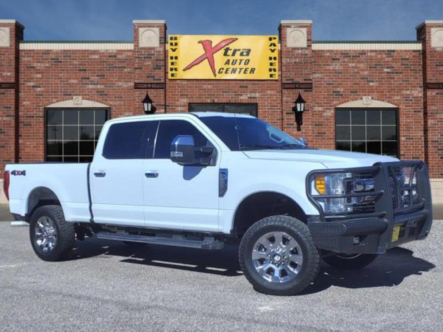 2017 Oxford White Z1 Ford F-250 Super Duty XLT (1FT7W2B6XHE) with an 6.2L 6.2L Flex Fuel V8 385hp 430ft. lbs. Sequential Multiport Fuel Injection engine, 6-Speed Shiftable Automatic transmission, located at 1401 N. Hobart, Pampa, TX, 79065, (806) 665-9872, 35.549953, -100.975098 - Photo#0