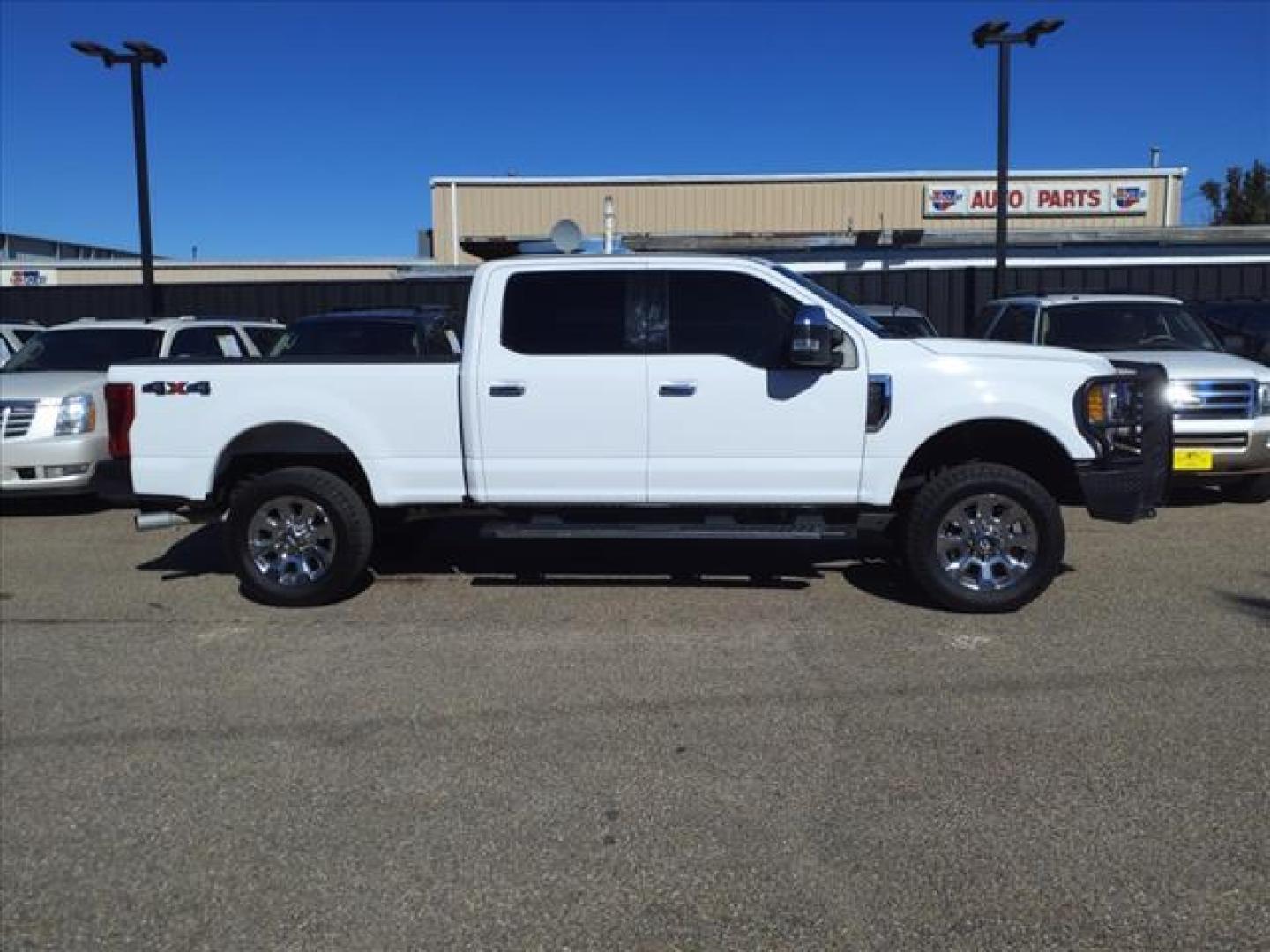 2017 Oxford White Z1 Ford F-250 Super Duty XLT (1FT7W2B6XHE) with an 6.2L 6.2L Flex Fuel V8 385hp 430ft. lbs. Sequential Multiport Fuel Injection engine, 6-Speed Shiftable Automatic transmission, located at 1401 N. Hobart, Pampa, TX, 79065, (806) 665-9872, 35.549953, -100.975098 - Photo#2