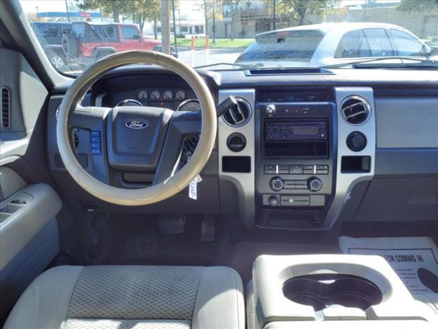 2009 Sterling Grey Clearcoat Metallic Uj Ford F-150 XLT (1FTRW12809F) with an 4.6L 4.6L 3V V8 292hp 320ft. lbs. Sequential Multiport Fuel Injection engine, 6-Speed Automatic transmission, located at 1401 N. Hobart, Pampa, TX, 79065, (806) 665-9872, 35.549953, -100.975098 - Photo#9