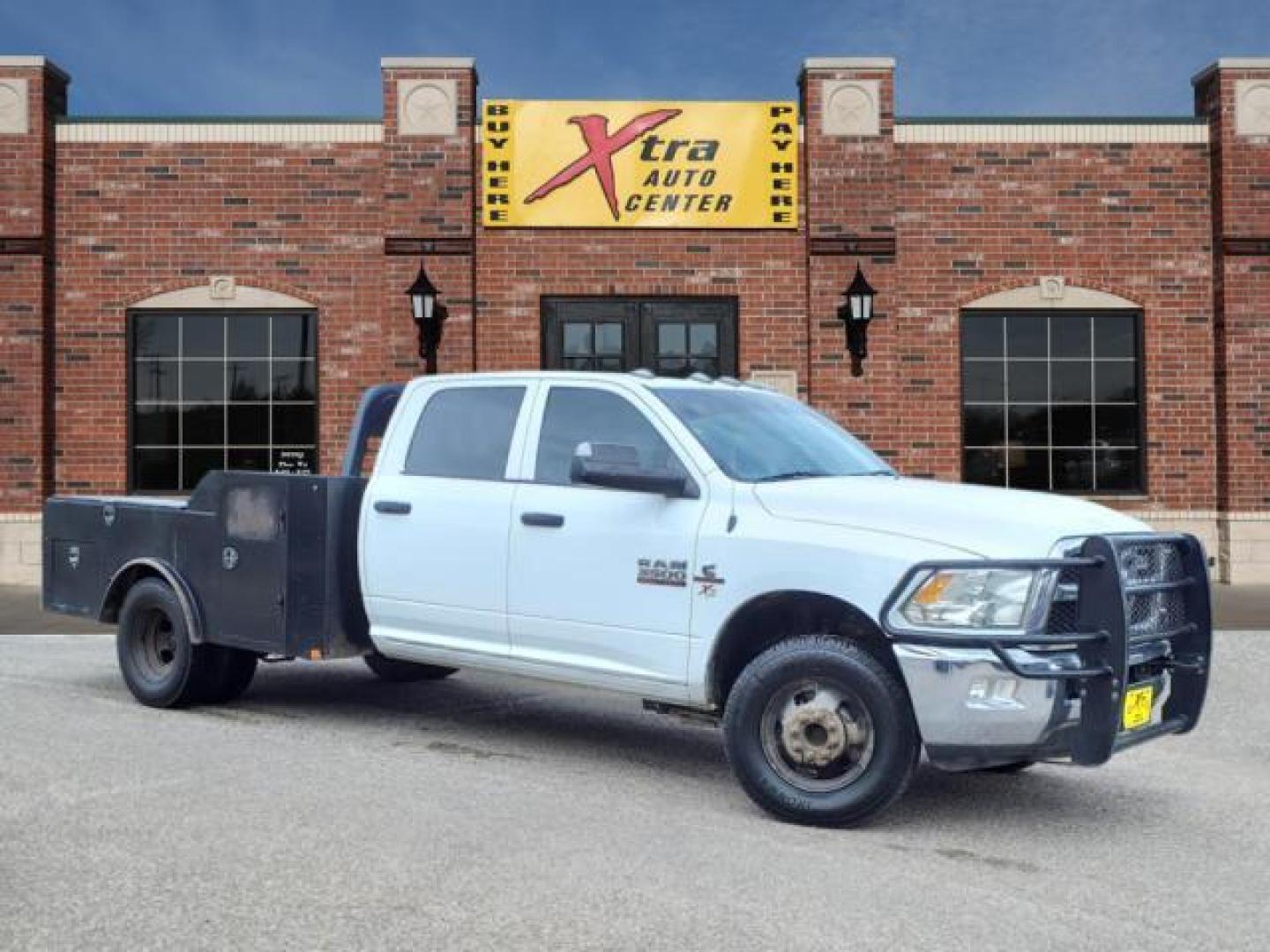 2018 White RAM 3500 Tradesman (3C7WRTCLXJG) with an 6.7L Cummins 6.7L Diesel Turbo I6 320hp 650ft. lbs. Common Rail Direct Injection engine, Automatic transmission, located at 1401 N. Hobart, Pampa, TX, 79065, (806) 665-9872, 35.549953, -100.975098 - Photo#0