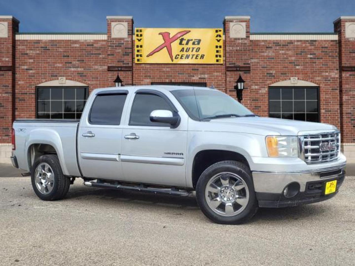 2011 Pure Silver Metallic Ggz GMC Sierra 1500 SLE (3GTP2VE35BG) with an 5.3L Vortec 5.3L Flex Fuel V8 315hp 335ft. lbs. Sequential-Port F.I. engine, 6-Speed Shiftable Automatic transmission, located at 1401 N. Hobart, Pampa, TX, 79065, (806) 665-9872, 35.549953, -100.975098 - Photo#0