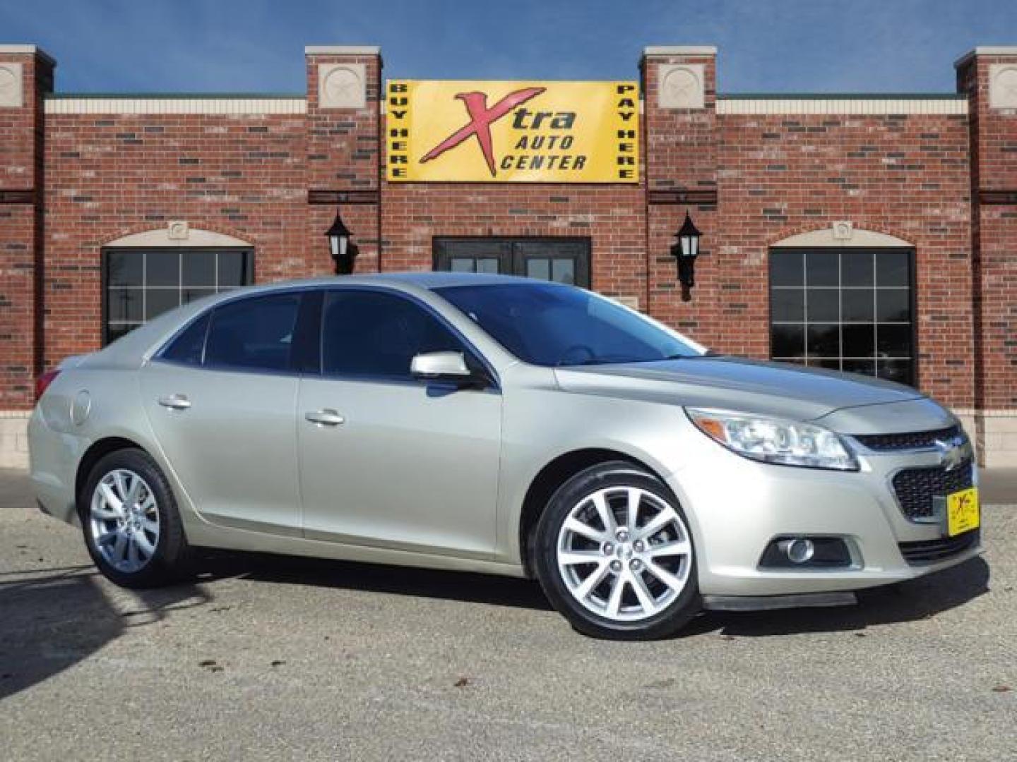 2014 Champagne Silver Metallic Gwt Chevrolet Malibu LT (1G11E5SL9EF) with an 2.5L Ecotec 2.5L I4 196hp 191ft. lbs. Direct Injection engine, 6-Speed Shiftable Automatic w/Overdrive transmission, located at 1401 N. Hobart, Pampa, TX, 79065, (806) 665-9872, 35.549953, -100.975098 - Photo#0