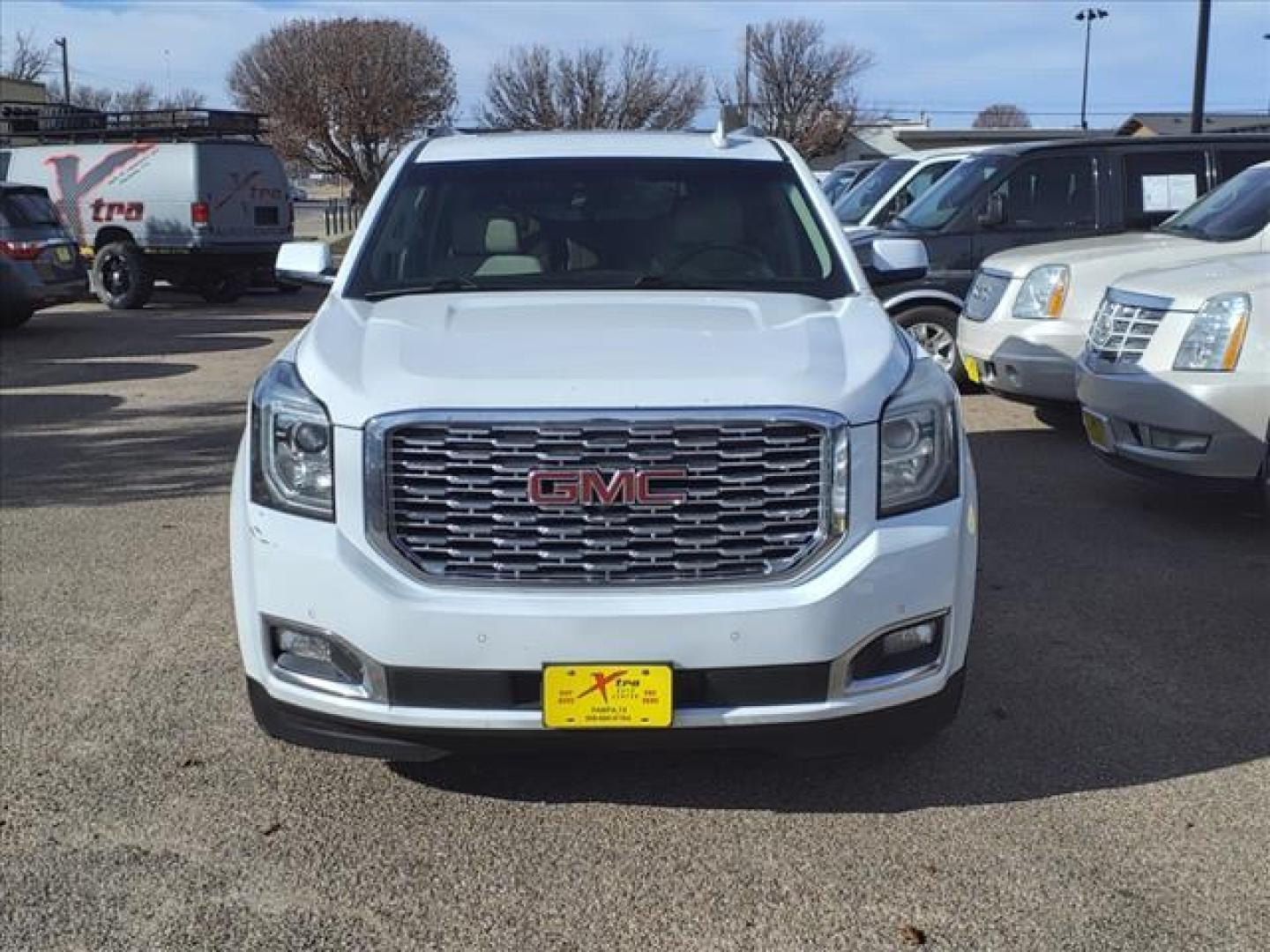 2018 Summit White Gaz GMC Yukon XL Denali (1GKS2HKJ3JR) with an 6.2L EcoTec3 6.2L V8 420hp 460ft. lbs. Direct Injection engine, 10-Speed Shiftable Automatic transmission, located at 1401 N. Hobart, Pampa, TX, 79065, (806) 665-9872, 35.549953, -100.975098 - Photo#1