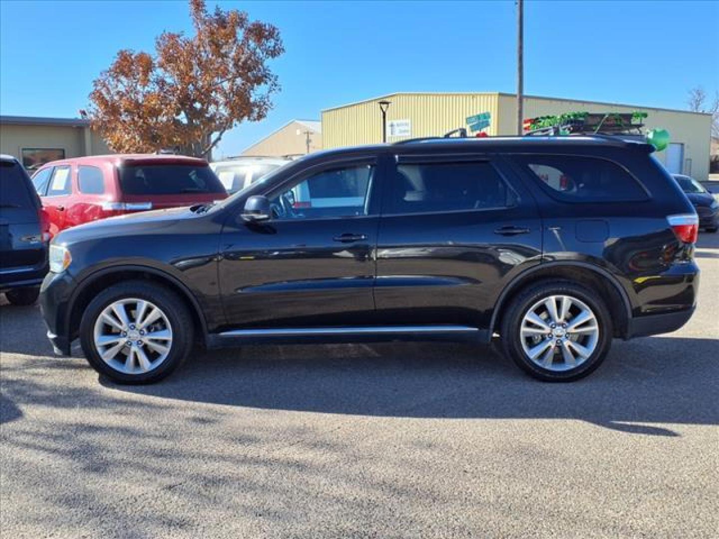 2012 Brilliant Black Crystal Pearl Coat Pxr Dodge Durango Crew (1C4SDJDT5CC) with an 5.7L HEMI 5.7L V8 360hp 390ft. lbs. Sequential Multiport Fuel Injection engine, 6-Speed Automatic transmission, located at 1401 N. Hobart, Pampa, TX, 79065, (806) 665-9872, 35.549953, -100.975098 - Photo#4