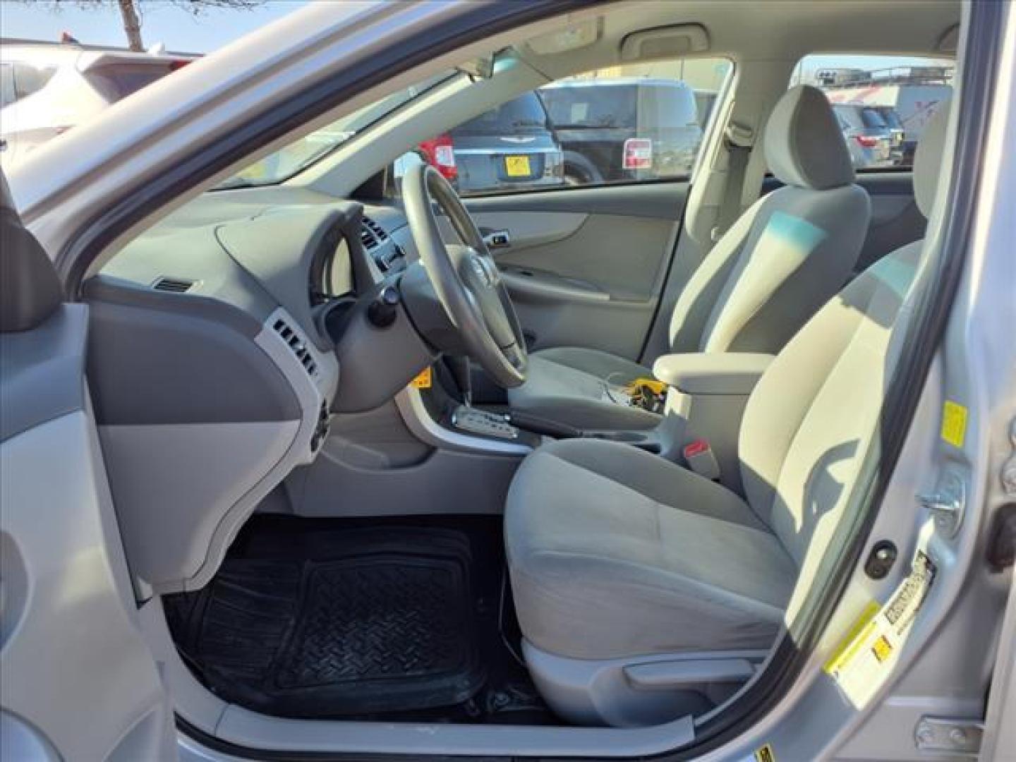 2010 Classic Silver Metallic 1f7 Toyota Corolla LE (2T1BU4EE7AC) with an 1.8L 1.8L I4 132hp 128ft. lbs. Sequential Multiport Fuel Injection engine, 4-Speed Automatic transmission, located at 1401 N. Hobart, Pampa, TX, 79065, (806) 665-9872, 35.549953, -100.975098 - Photo#10