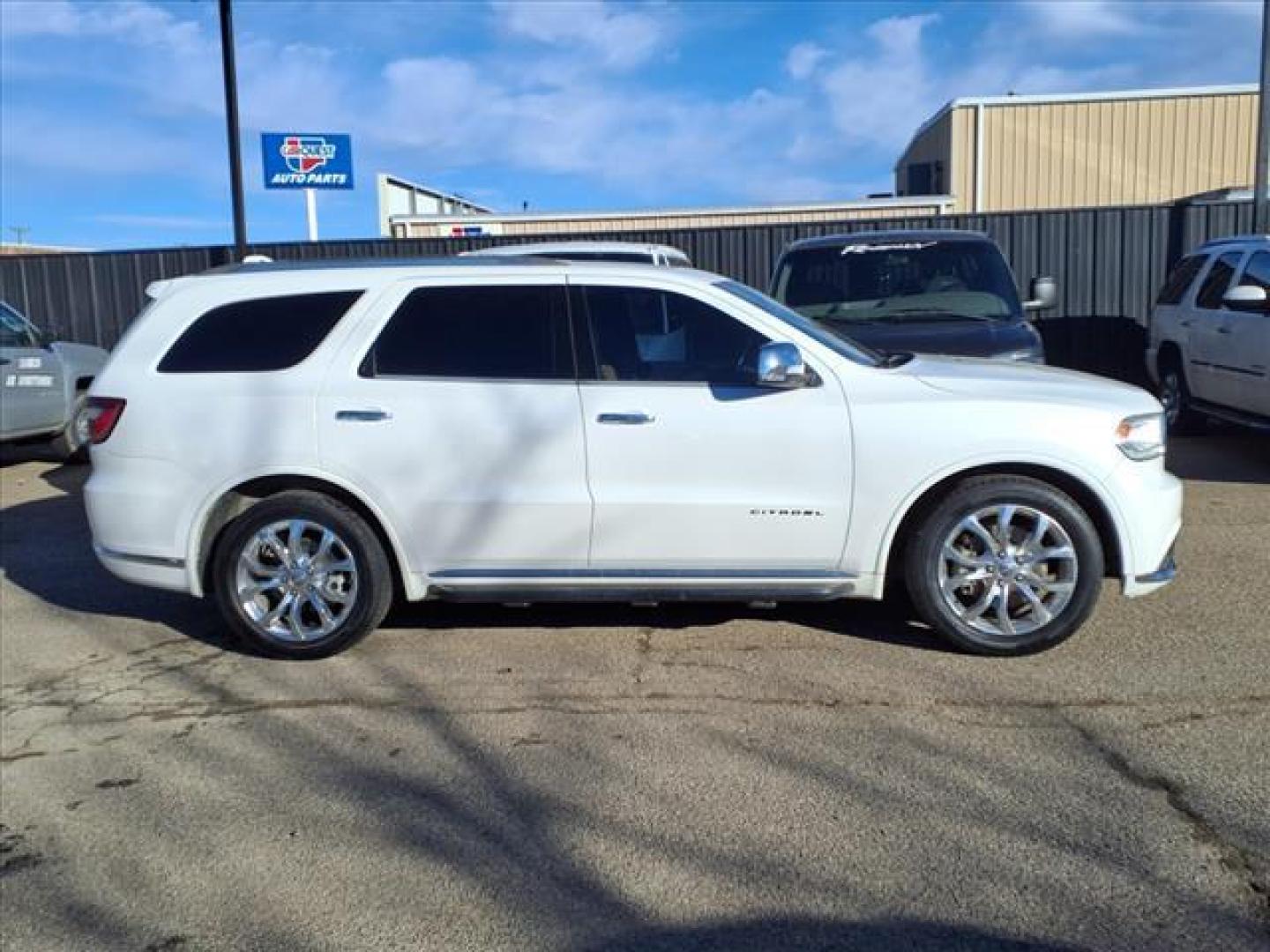 2016 Ivory White Tri-Coat Pearl Pwd Dodge Durango Citadel Anodized Platinum (1C4RDHEG5GC) with an 3.6L Pentastar 3.6L V6 295hp 260ft. lbs. Sequential Multiport Fuel Injection engine, 8-Speed Shiftable Automatic transmission, located at 1401 N. Hobart, Pampa, TX, 79065, (806) 665-9872, 35.549953, -100.975098 - Photo#2