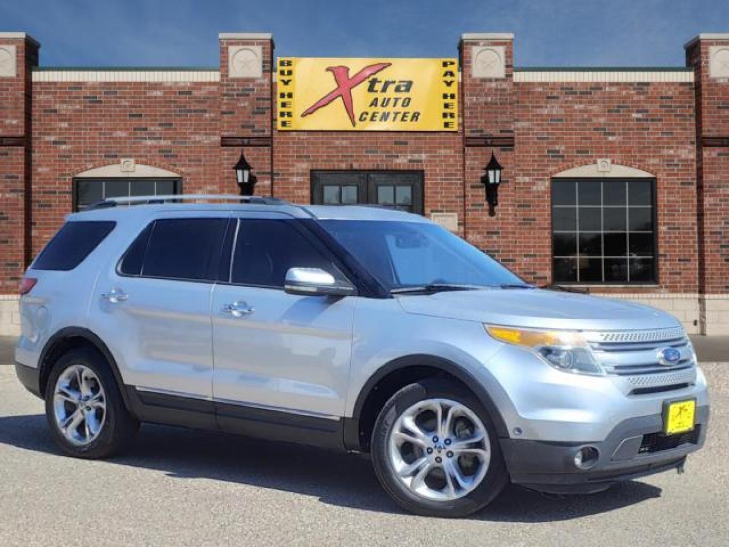 2011 Ingot Silver Metallic Ford Explorer Limited (1FMHK7F86BG) with an 3.5L 3.5L V6 290hp 255ft. lbs. Sequential Multiport Fuel Injection engine, 6-Speed Shiftable Automatic transmission, located at 1401 N. Hobart, Pampa, TX, 79065, (806) 665-9872, 35.549953, -100.975098 - Photo#0