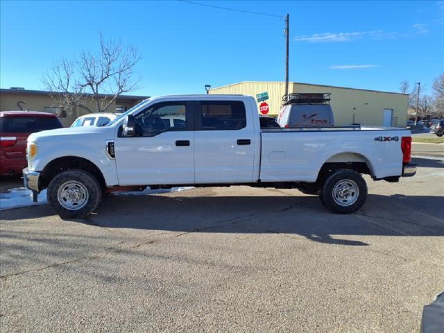 2017 Oxford White Z1 Ford F-250 Super Duty XL (1FT7W2B64HE) with an 6.2L 6.2L Flex Fuel V8 385hp 430ft. lbs. Sequential Multiport Fuel Injection engine, 6-Speed Shiftable Automatic transmission, located at 1401 N. Hobart, Pampa, TX, 79065, (806) 665-9872, 35.549953, -100.975098 - Photo#4