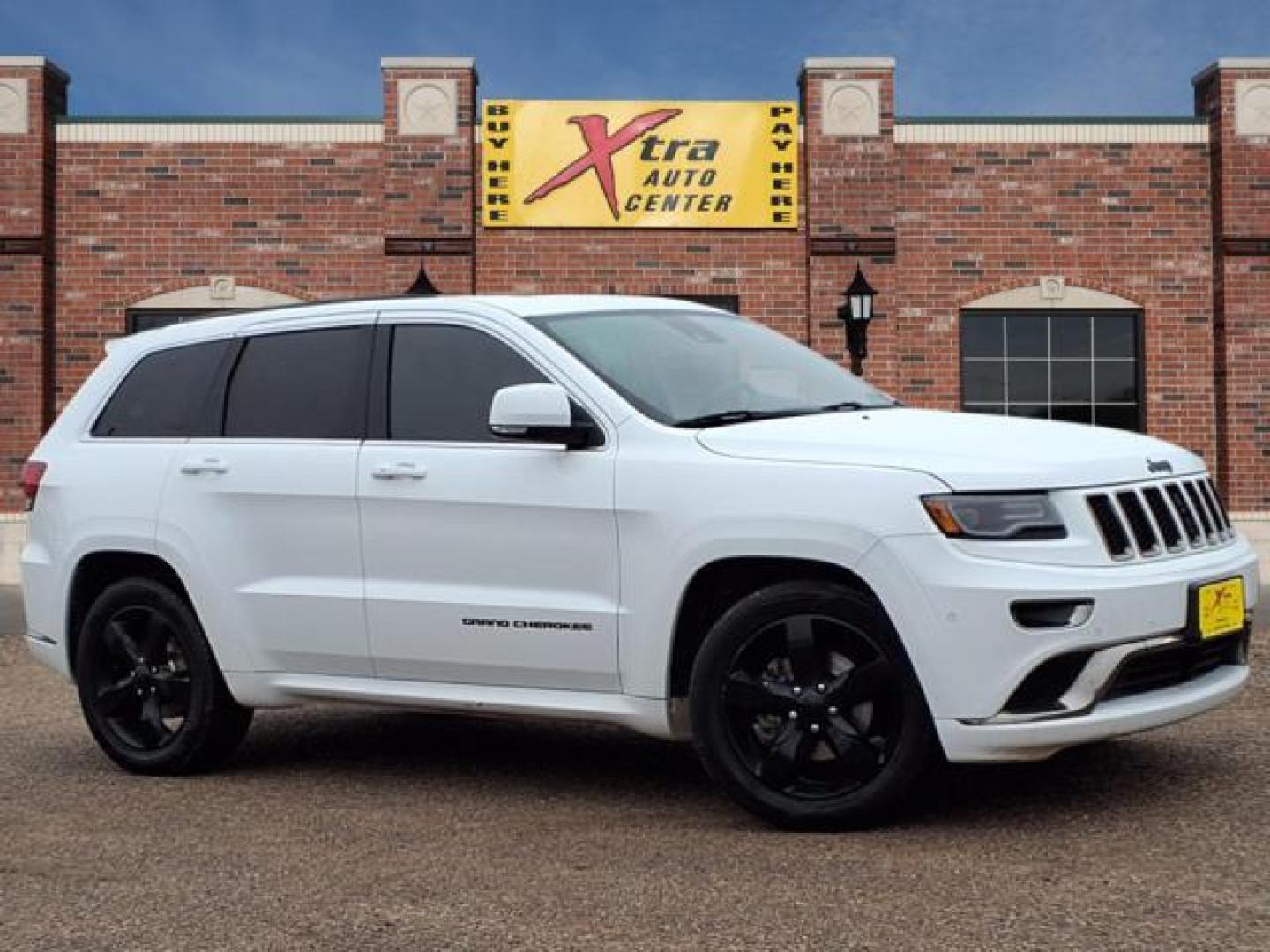 2015 Bright White Clear Coat Pw7 Jeep Grand Cherokee Overland (1C4RJECG1FC) with an 3.6L 3.6L V6 290hp 260ft. lbs. Sequential Multiport Fuel Injection engine, 8-Speed Shiftable Automatic transmission, located at 1401 N. Hobart, Pampa, TX, 79065, (806) 665-9872, 35.549953, -100.975098 - Photo#0