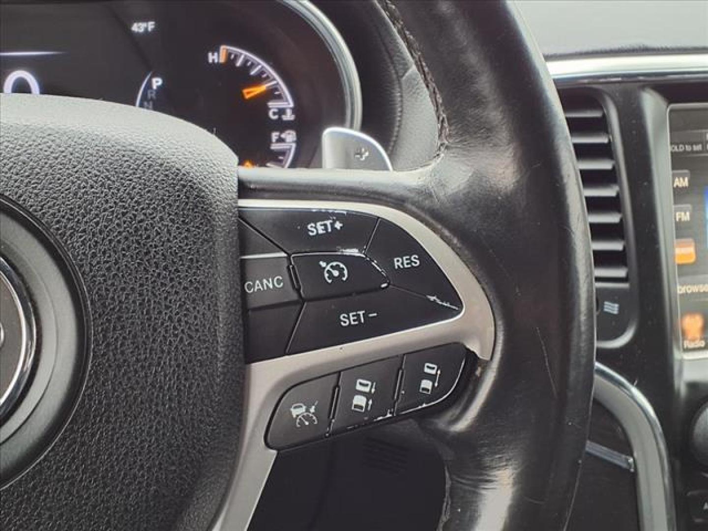 2015 Bright White Clear Coat Pw7 Jeep Grand Cherokee Overland (1C4RJECG1FC) with an 3.6L 3.6L V6 290hp 260ft. lbs. Sequential Multiport Fuel Injection engine, 8-Speed Shiftable Automatic transmission, located at 1401 N. Hobart, Pampa, TX, 79065, (806) 665-9872, 35.549953, -100.975098 - Photo#10