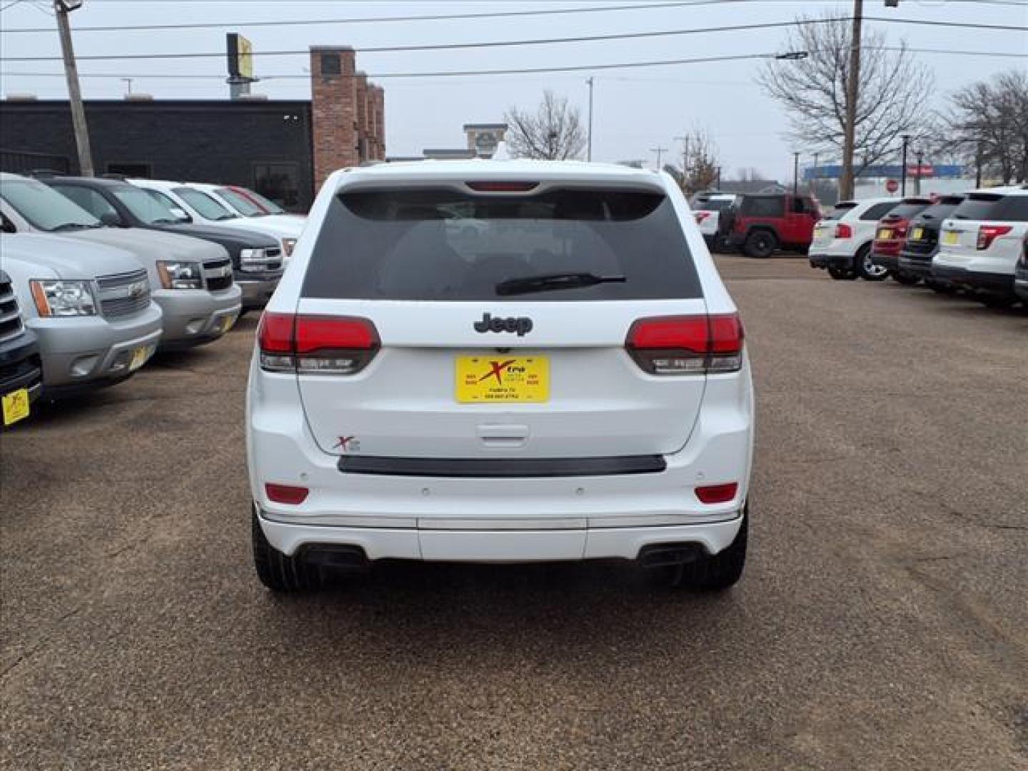 2015 Bright White Clear Coat Pw7 Jeep Grand Cherokee Overland (1C4RJECG1FC) with an 3.6L 3.6L V6 290hp 260ft. lbs. Sequential Multiport Fuel Injection engine, 8-Speed Shiftable Automatic transmission, located at 1401 N. Hobart, Pampa, TX, 79065, (806) 665-9872, 35.549953, -100.975098 - Photo#3