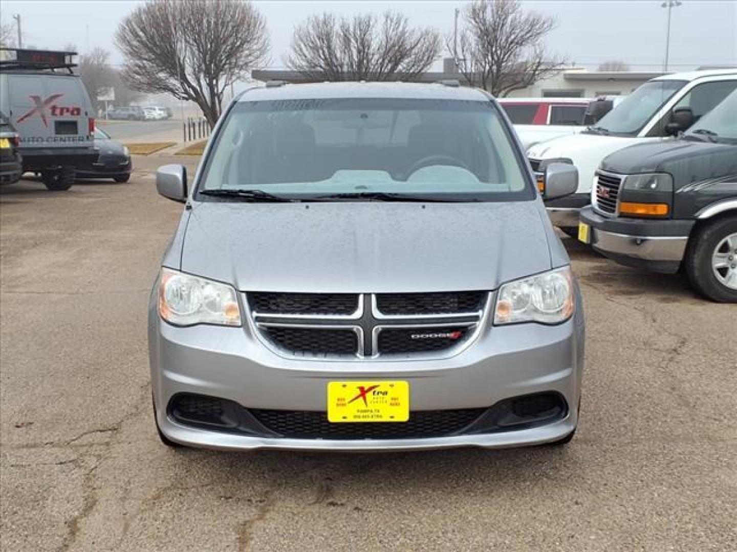 2015 Billet Silver Metallic Clear Coat Psc Dodge Grand Caravan SXT (2C4RDGCG2FR) with an 3.6L Pentastar 3.6L Flex Fuel V6 283hp 260ft. lbs. Sequential Multiport Fuel Injection engine, 6-Speed Shiftable Automatic transmission, located at 1401 N. Hobart, Pampa, TX, 79065, (806) 665-9872, 35.549953, -100.975098 - Photo#1