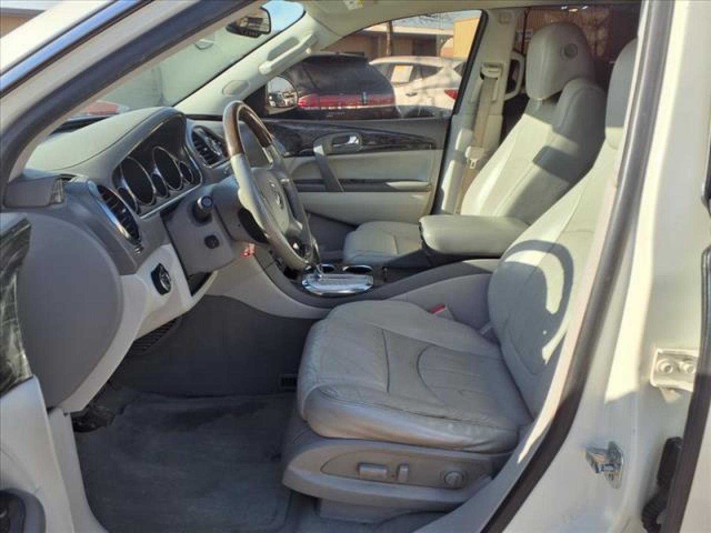 2013 White Buick Enclave Premium (5GAKRDKD1DJ) with an 3.6L 6 Cylinder Fuel Injected engine, Automatic transmission, located at 1401 N. Hobart, Pampa, TX, 79065, (806) 665-9872, 35.549953, -100.975098 - Photo#12