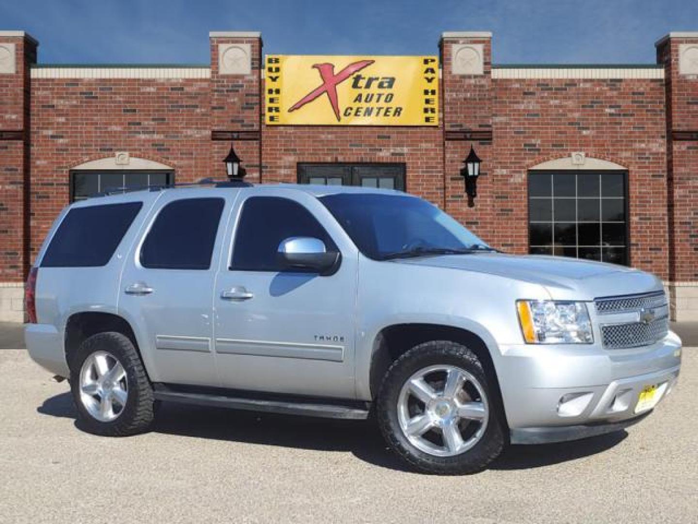 2011 Sheer Silver Metallic Chevrolet Tahoe LT (1GNSCBE02BR) with an 5.3L Vortec Iron Block 5.3L Flex Fuel V8 320hp 335ft. lbs. Sequential-Port F.I. engine, 6-Speed Shiftable Automatic transmission, located at 1401 N. Hobart, Pampa, TX, 79065, (806) 665-9872, 35.549953, -100.975098 - Photo#0