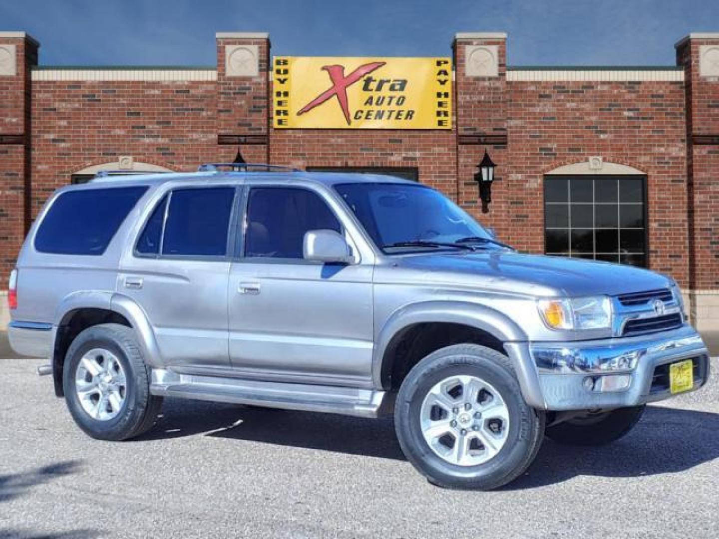 2001 Thunder Cloud 1d2 Toyota 4Runner SR5 (JT3GN86RX10) with an 3.4L 3L NA V6 double overhead cam (DOHC) 24V Fuel Injected engine, 4-Speed Automatic transmission, located at 1401 N. Hobart, Pampa, TX, 79065, (806) 665-9872, 35.549953, -100.975098 - Photo#0