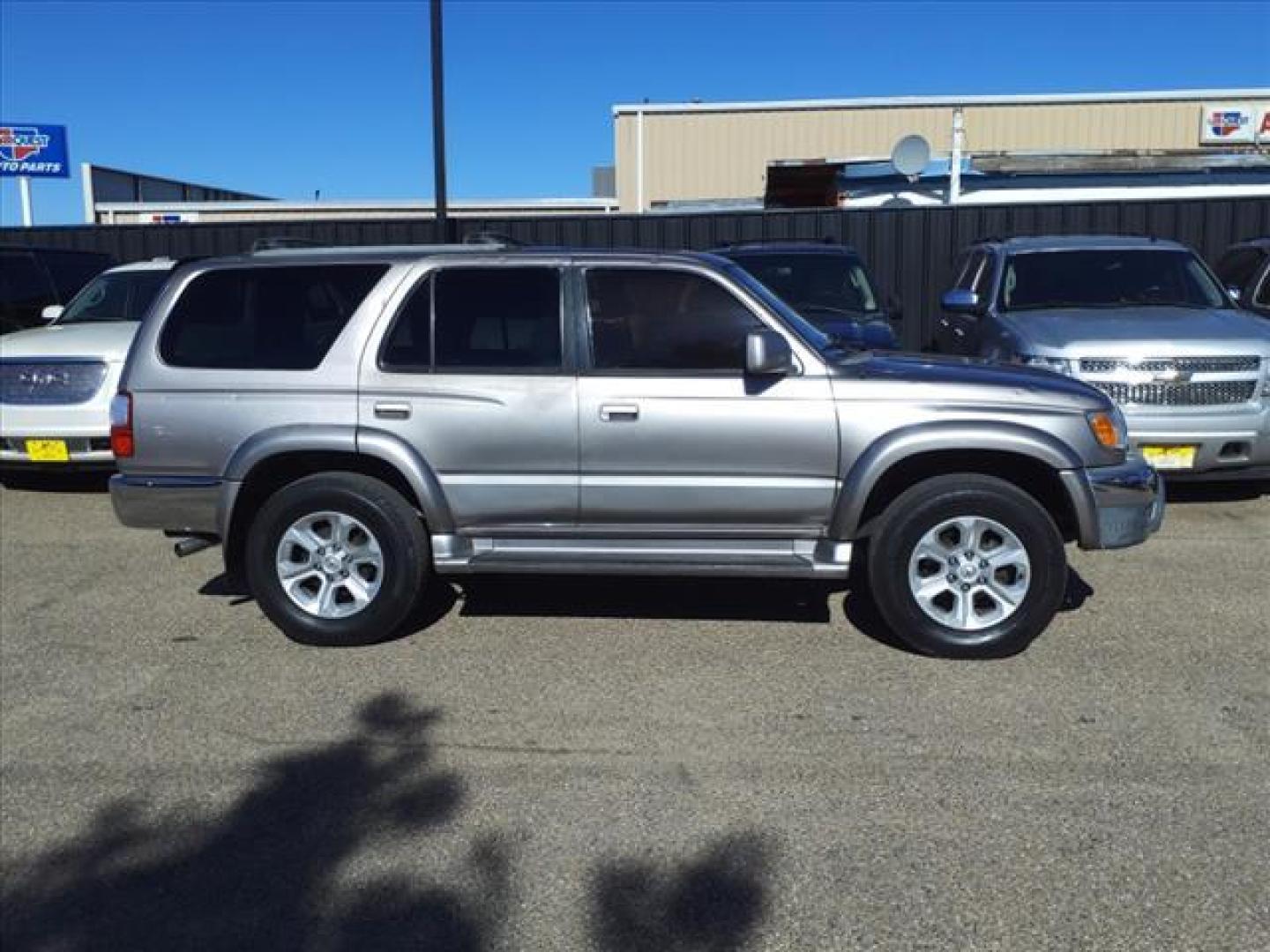 2001 Thunder Cloud 1d2 Toyota 4Runner SR5 (JT3GN86RX10) with an 3.4L 3L NA V6 double overhead cam (DOHC) 24V Fuel Injected engine, 4-Speed Automatic transmission, located at 1401 N. Hobart, Pampa, TX, 79065, (806) 665-9872, 35.549953, -100.975098 - Photo#2