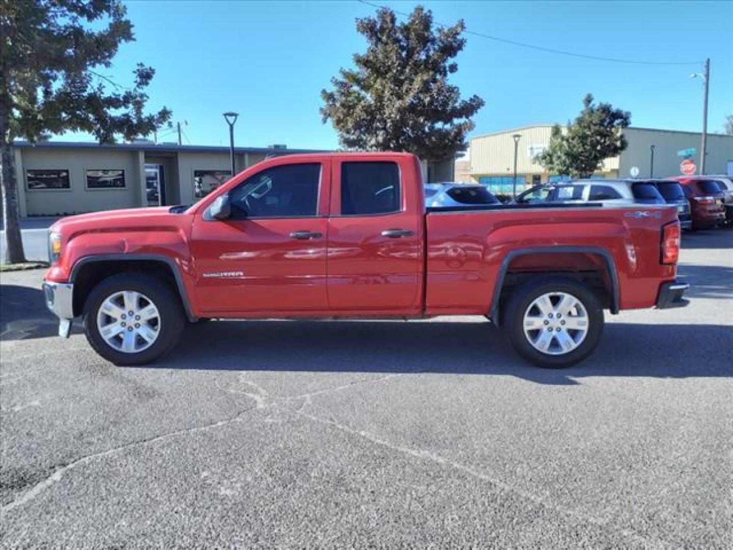 2014 Fire Red Gcn GMC Sierra 1500 Base (1GTV2TEH8EZ) with an 4.3L EcoTec3 4.3L Flex Fuel V6 285hp 305ft. lbs. Direct Injection engine, 6-Speed Shiftable Automatic w/Overdrive transmission, located at 1401 N. Hobart, Pampa, TX, 79065, (806) 665-9872, 35.549953, -100.975098 - Photo#4