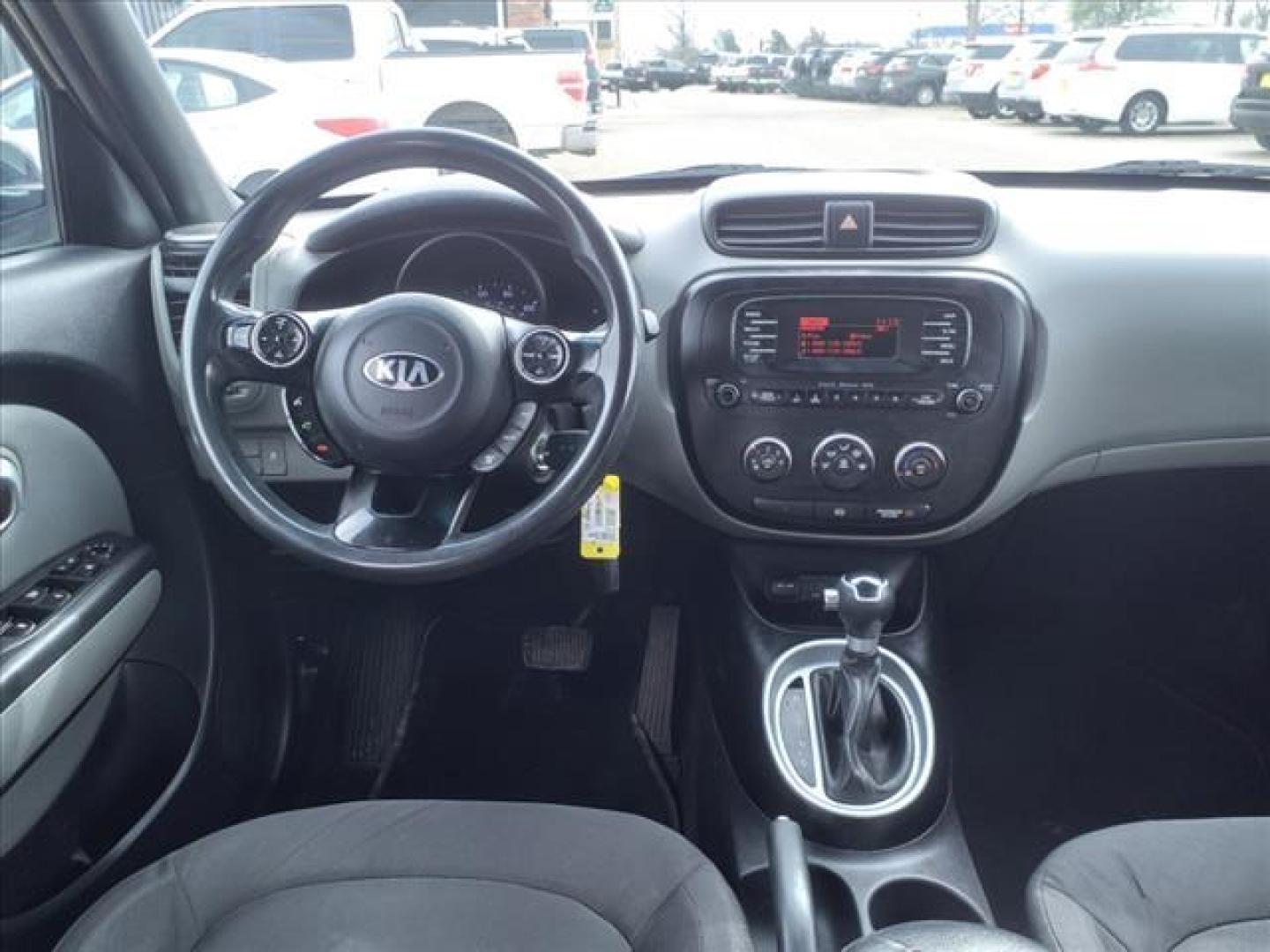 2015 Shadow Black Kia Soul Base (KNDJN2A24F7) with an 1.6L 1.6L I4 130hp 118ft. lbs. Direct Injection engine, 6-Speed Manual transmission, located at 1401 N. Hobart, Pampa, TX, 79065, (806) 665-9872, 35.549953, -100.975098 - Photo#9