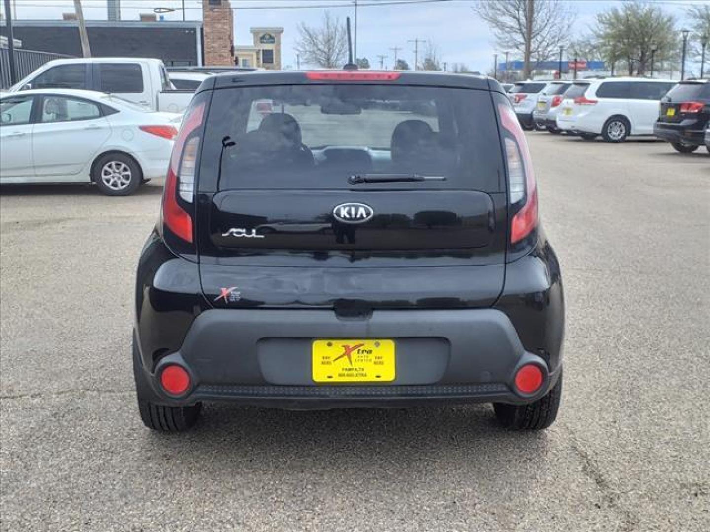 2015 Shadow Black Kia Soul Base (KNDJN2A24F7) with an 1.6L 1.6L I4 130hp 118ft. lbs. Direct Injection engine, 6-Speed Manual transmission, located at 1401 N. Hobart, Pampa, TX, 79065, (806) 665-9872, 35.549953, -100.975098 - Photo#3