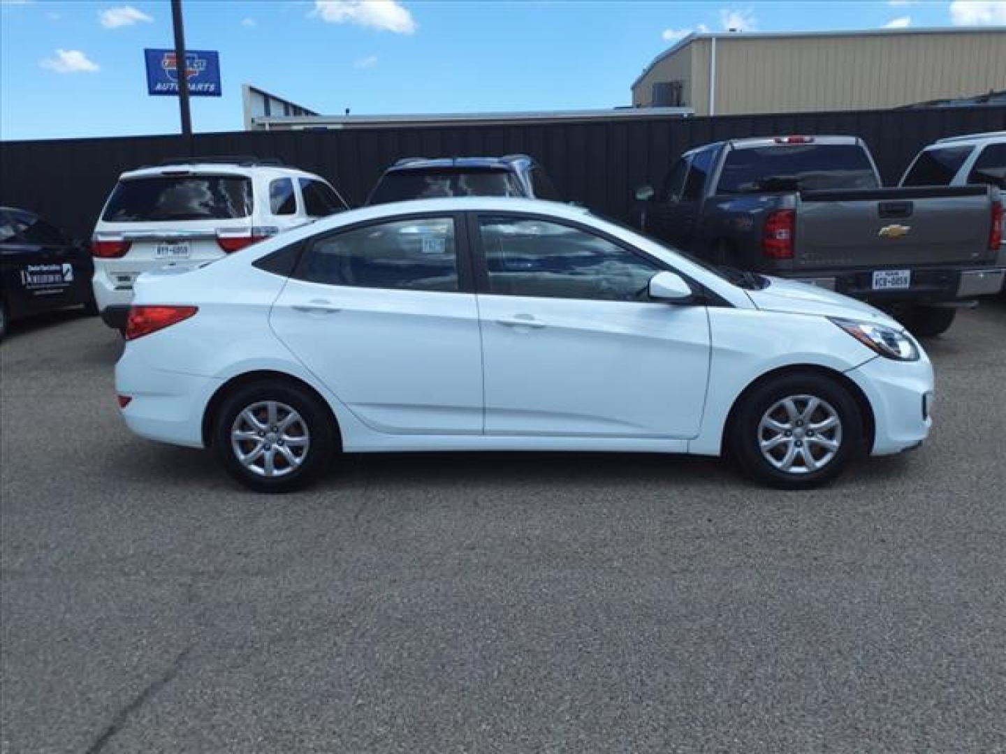 2014 Century White Hyundai ACCENT GLS (KMHCT4AE8EU) with an 1.6L 1.6L I4 138hp 123ft. lbs. Direct Injection engine, 6-Speed Shiftable Automatic transmission, located at 1401 N. Hobart, Pampa, TX, 79065, (806) 665-9872, 35.549953, -100.975098 - Photo#2