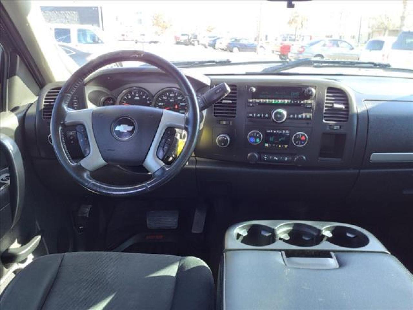 2013 Black Chevrolet Silverado 1500 LT (3GCPKSE27DG) with an 6.2L Vortec 6.2L Flex Fuel V8 Sequential-Port F.I. engine, 6-Speed Shiftable Automatic transmission, located at 1401 N. Hobart, Pampa, TX, 79065, (806) 665-9872, 35.549953, -100.975098 - Photo#9