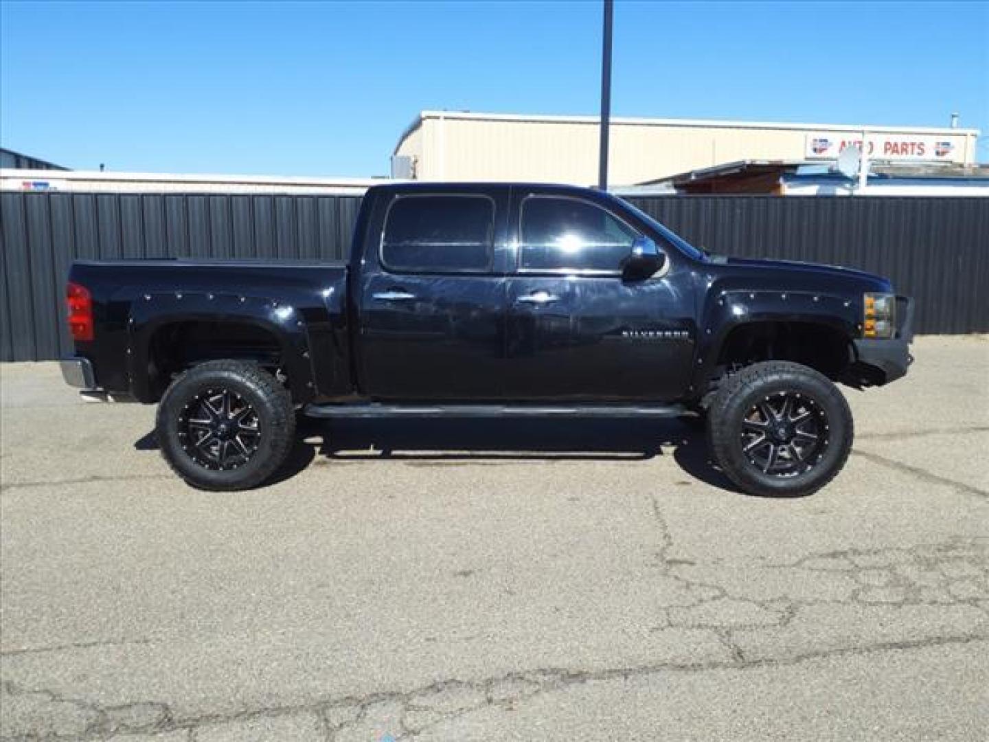 2013 Black Chevrolet Silverado 1500 LT (3GCPKSE27DG) with an 6.2L Vortec 6.2L Flex Fuel V8 Sequential-Port F.I. engine, 6-Speed Shiftable Automatic transmission, located at 1401 N. Hobart, Pampa, TX, 79065, (806) 665-9872, 35.549953, -100.975098 - Photo#2