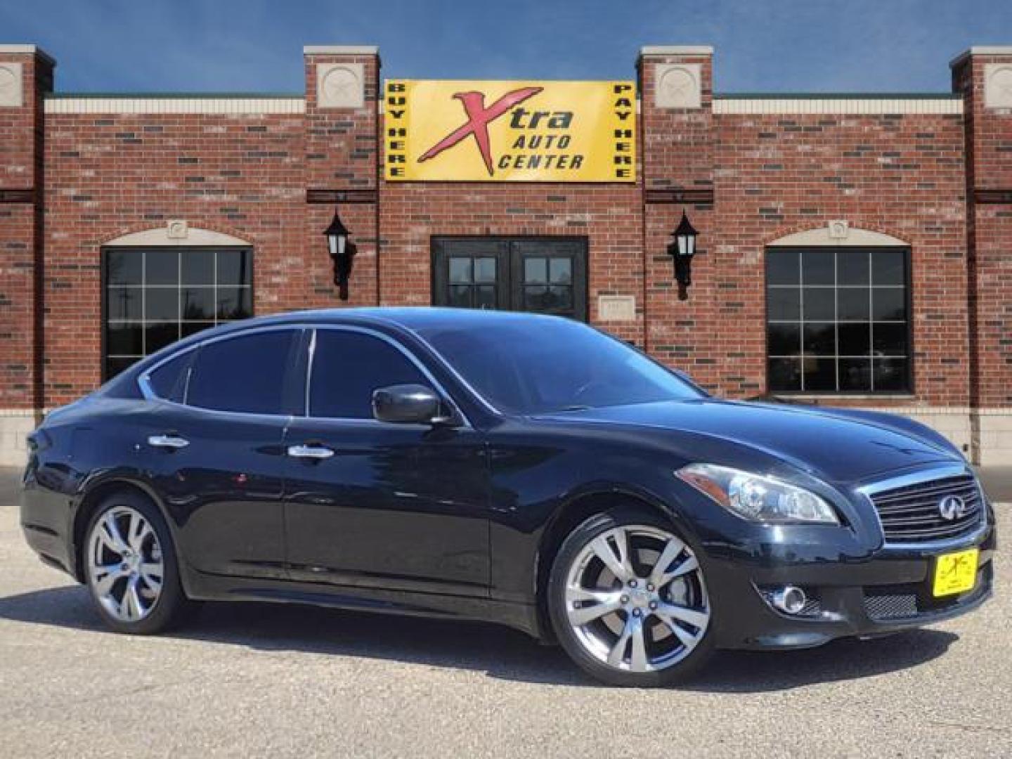 2011 Black Obsidian INFINITI M56 Base (JN1AY1AP4BM) with an 5.6L 5.6L V8 420hp 417ft. lbs. Direct Injection engine, 7-Speed Shiftable Automatic transmission, located at 1401 N. Hobart, Pampa, TX, 79065, (806) 665-9872, 35.549953, -100.975098 - Photo#0