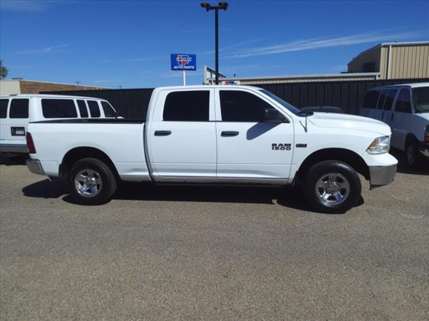 2013 Bright White Clear Coat RAM 1500 Tradesman (1C6RR7ST5DS) with an 5.7L HEMI 5.7L V8 395hp 407ft. lbs. Sequential Multiport Fuel Injection engine, 6-Speed Automatic transmission, located at 1401 N. Hobart, Pampa, TX, 79065, (806) 665-9872, 35.549953, -100.975098 - Photo#2